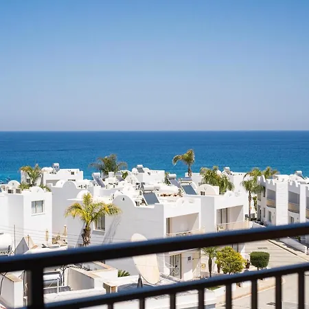 Anais Bay