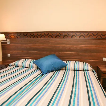 Отель Anais Bay