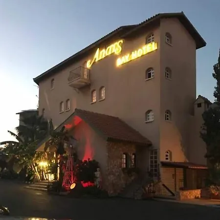 Anais Bay מלון 3*