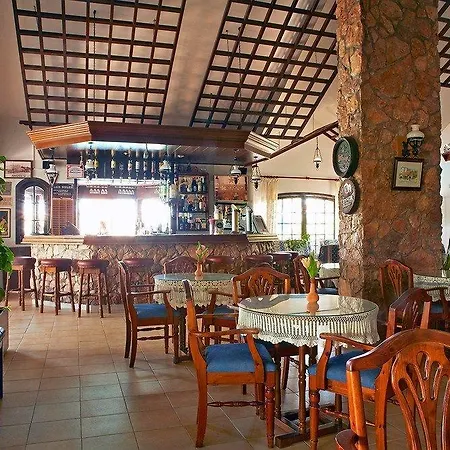 Anais Bay 3*