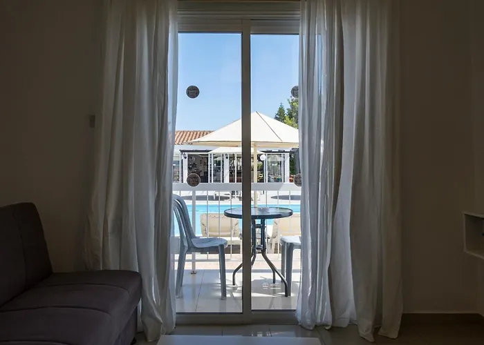 Anais Bay 3* פרוטאראס